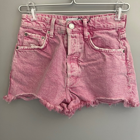 Zara Button Fly Pink Jean Shorts with Frayed Hem 4 - Picture 1 of 8